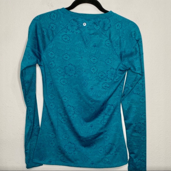Soybu Yoga Long Sleeve Patterned Tee - Picture 4 of 7